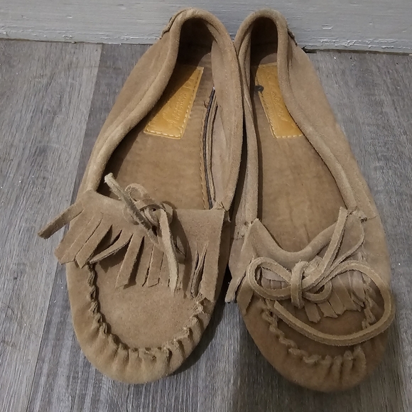 Moccasin - Picture 1 of 2